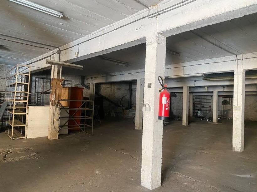 Immeuble avec 40 places de Parking à Vendre, Centre-ville de Nîmes