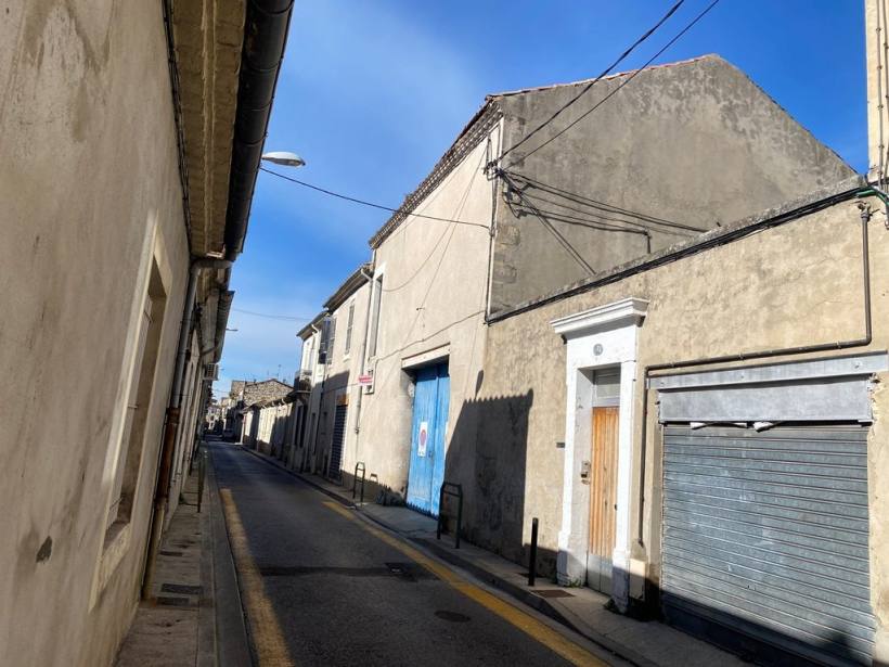 Immeuble avec 40 places de Parking à Vendre, Centre-ville de Nîmes