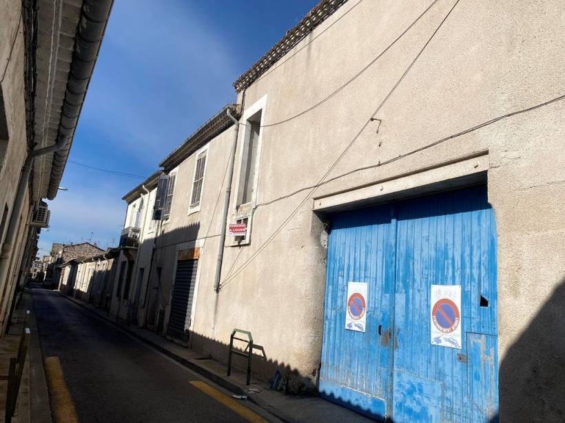 Immeuble avec 40 places de Parking à Vendre, Centre-ville de Nîmes