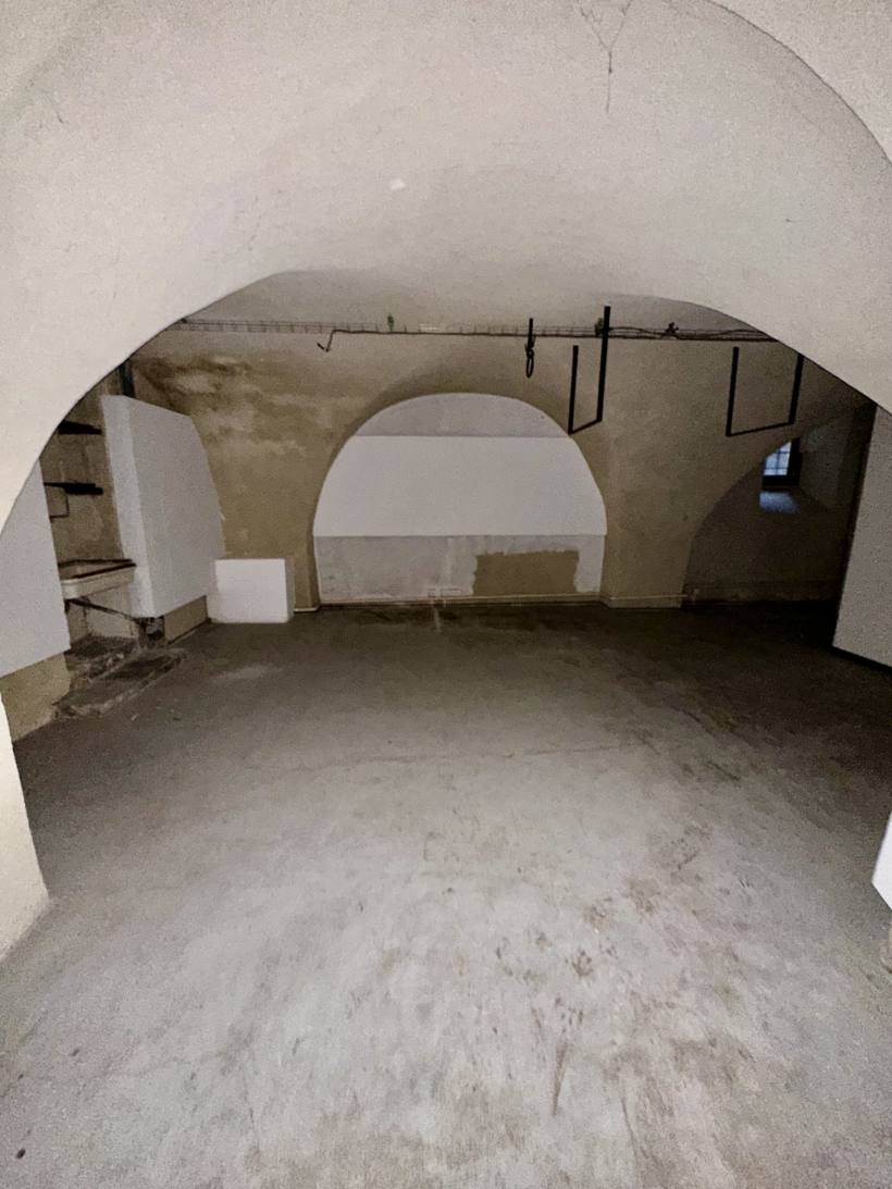 Local 75m² ECUSSON