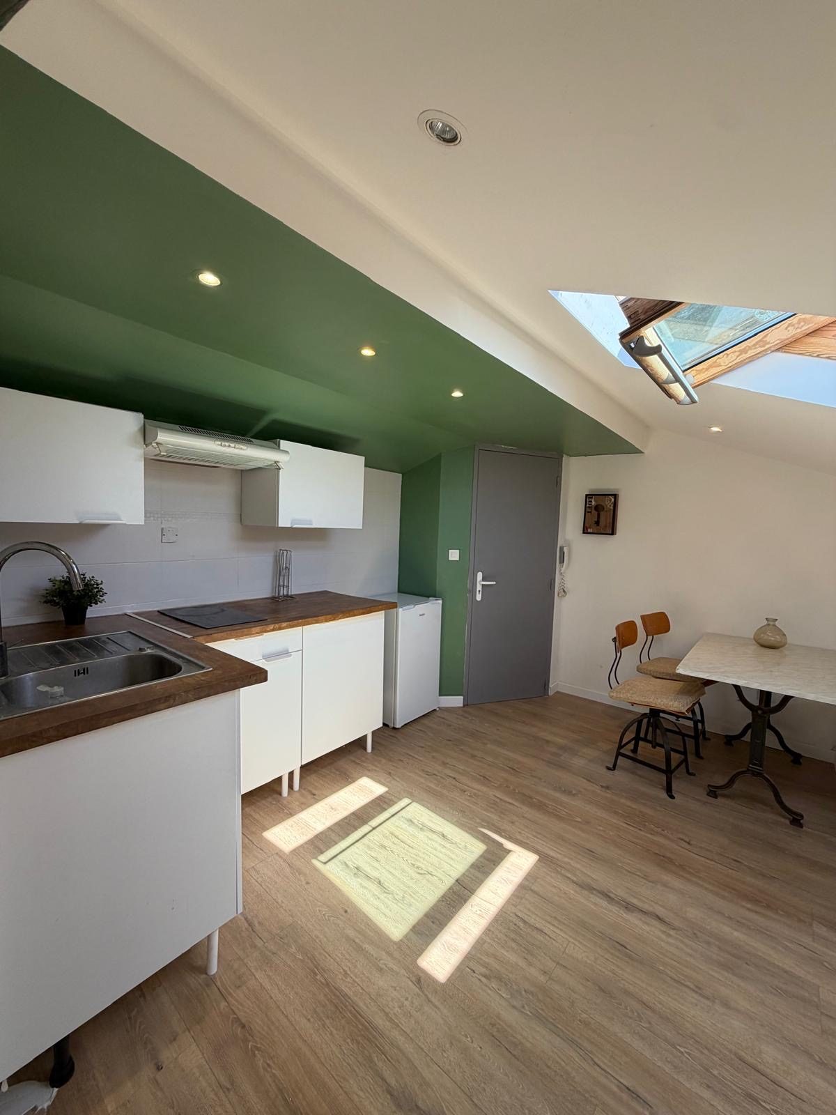 Appartement quartier Maison Carree 3eme etage