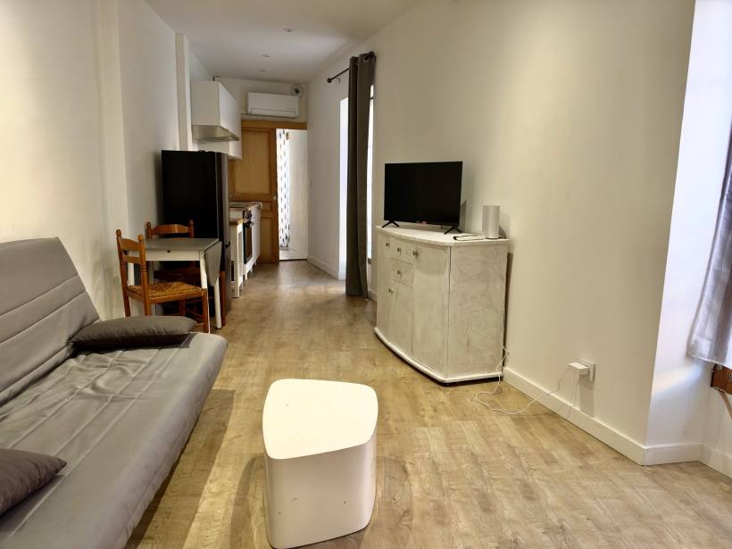 Studio meublé de charme – 27 m² centre Nimes