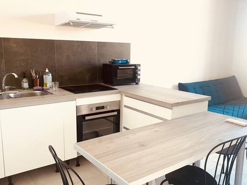 Location Chambre 10m² centre Nimes